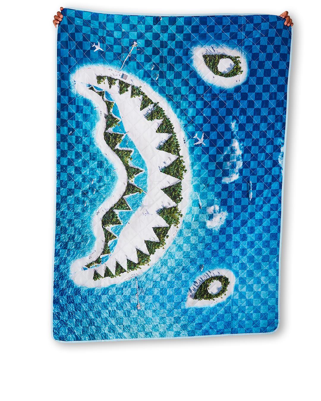 Sprayground SHARK ISLAND PACKABLE BEACH MAT BLANKET WATER RESISTANT CONVERTIBLE TO