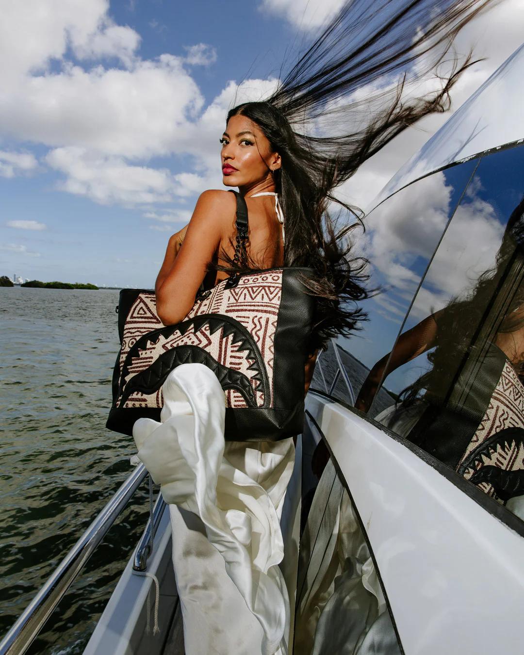 Sprayground A.I. PALM MIRAGE SHARK LUXE BEACH TOTE