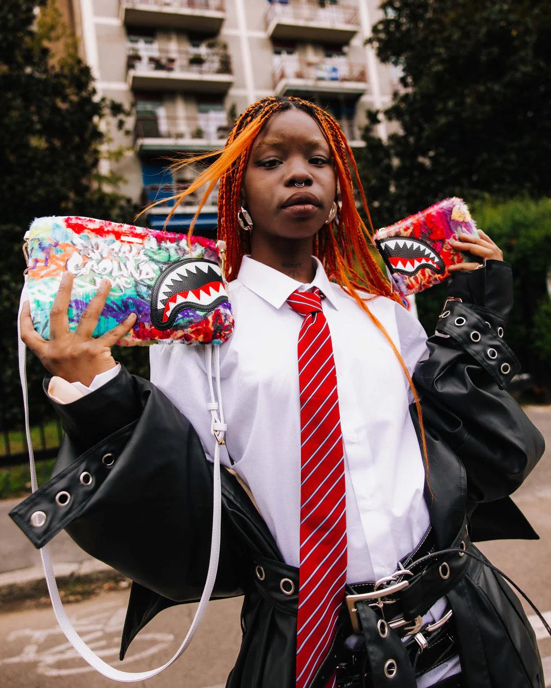 Sprayground LE MONDE DES GRAFFITIS CROSSOVER CLUTCH