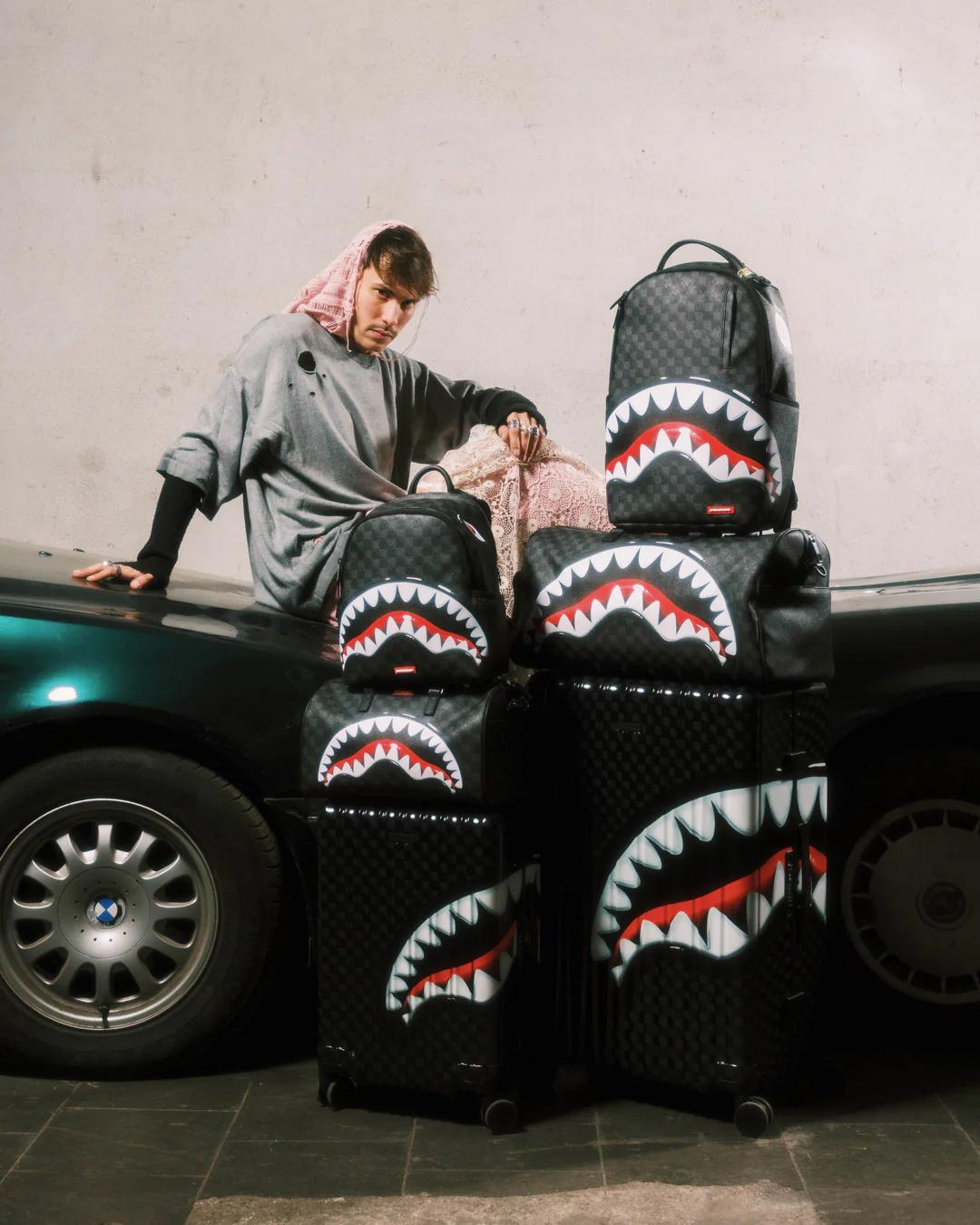 Sprayground SHARKS IN PARIS HYPER PUFF DUFFLE
