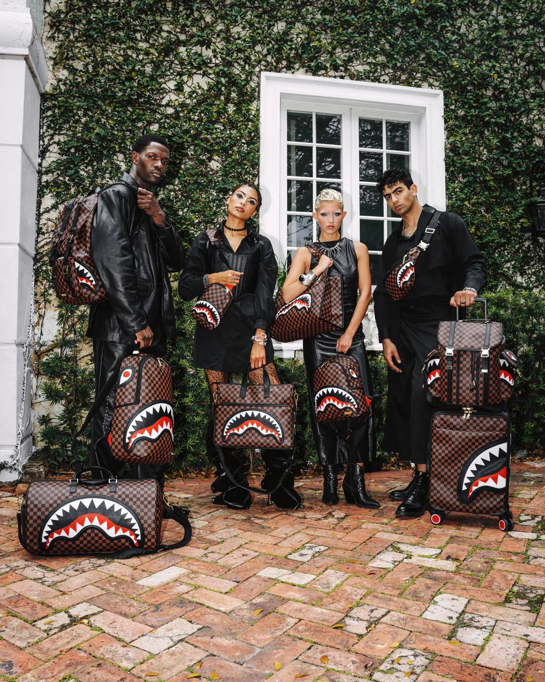 Sprayground SAWTOOTH SHARKS IN PARIS HILLS BACKPACK