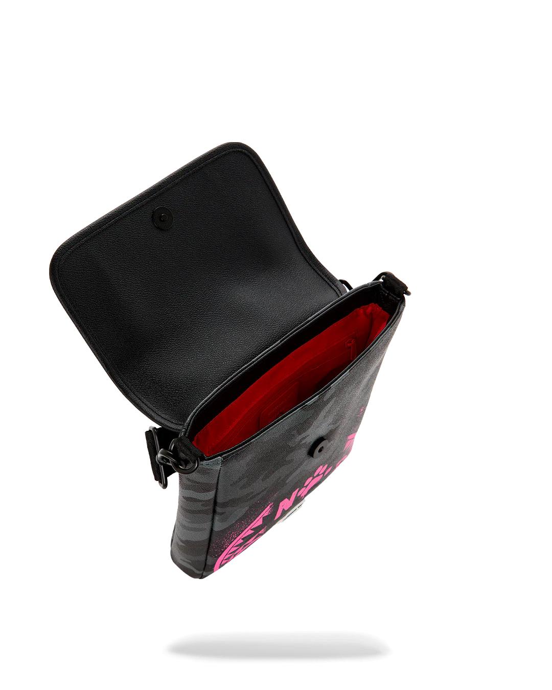 Sprayground SNOOPY THAT'S A NO NO MESSENGER SLING