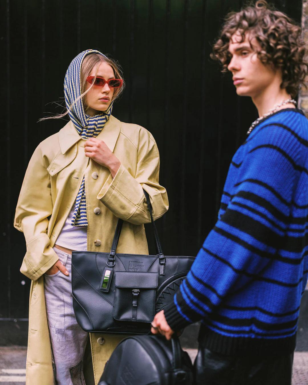 Sprayground LONDON FASHION WEEK RED CARPET READY TOTE