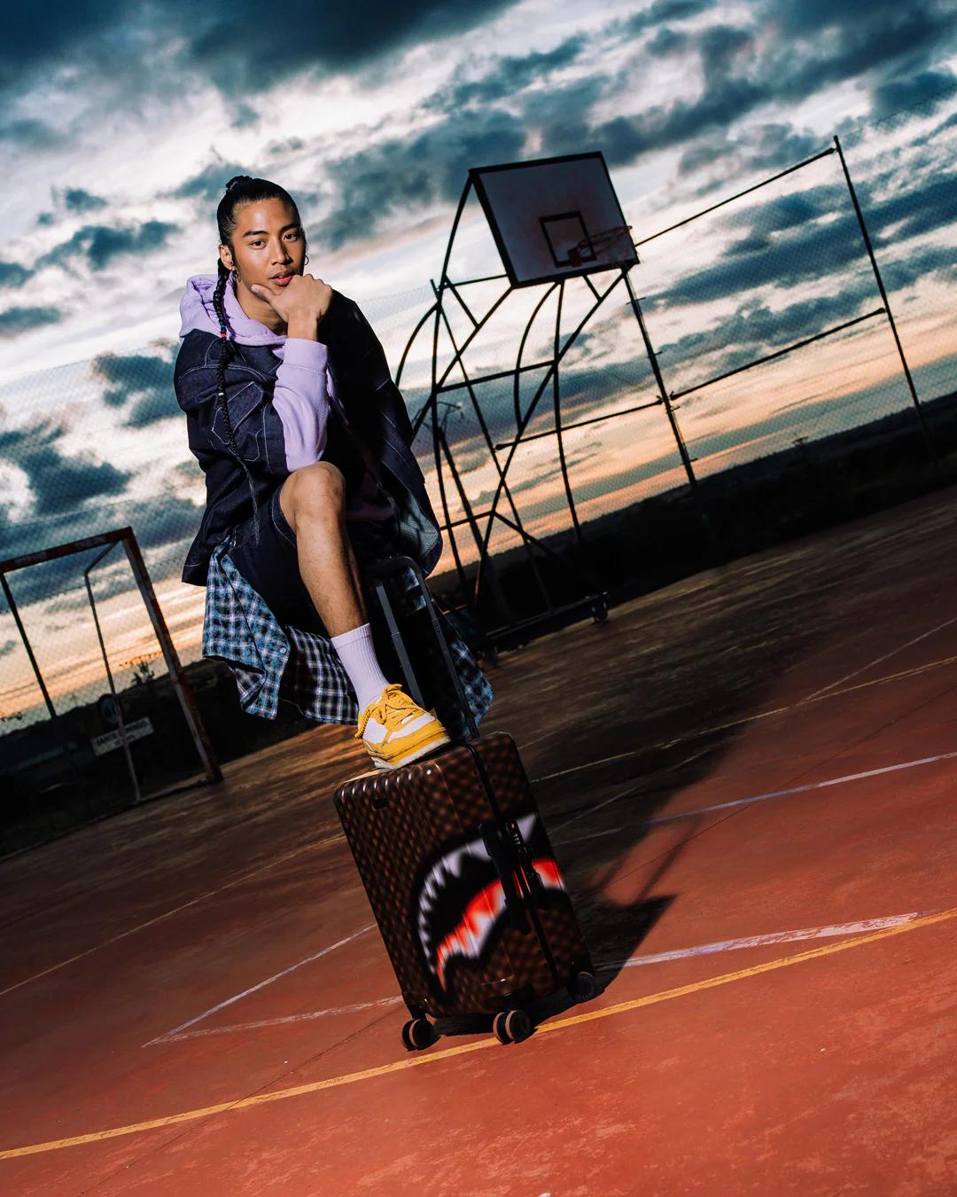 Sprayground SHARKS IN PARIS BLUR EFFECT CARRY-ON LUGGAGE