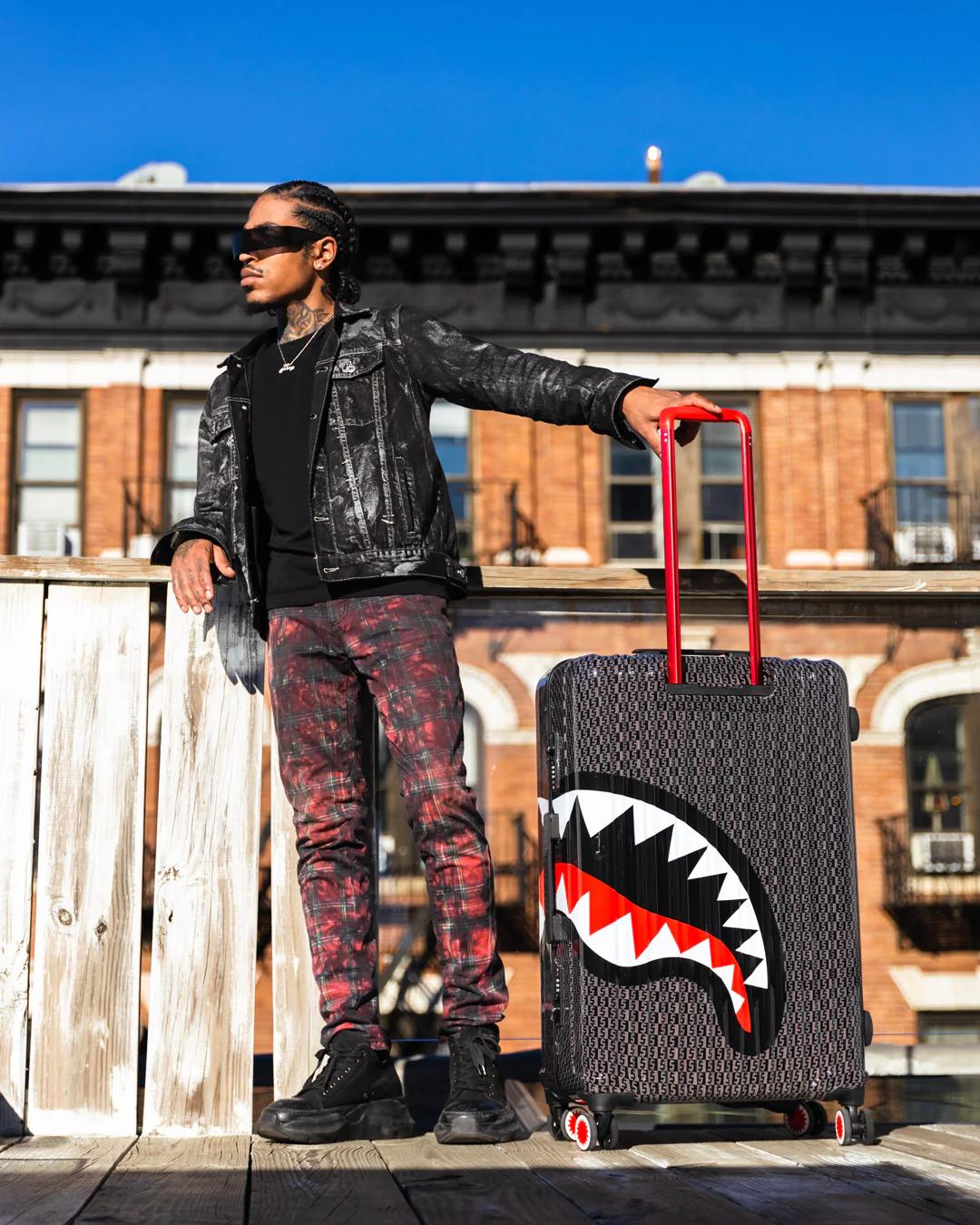 Sprayground SPRAYGATTI REVV SHARKNAUTICS HARDSHELL FULL-SIZE LUGGAGE
