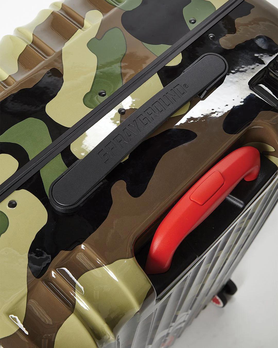 Sprayground SHARKNAUTICS (CAMO) 29.5” FULL-SIZE LUGGAGE