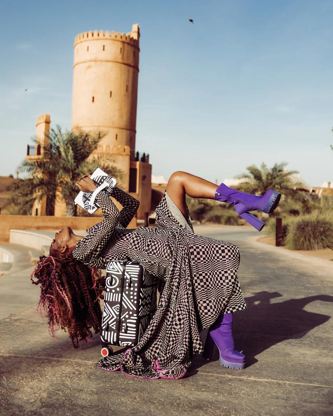Sprayground A.I.8 AFRICAN INTELLIGENCE - ORIGIN STORY CROSSOVER CLUTCH