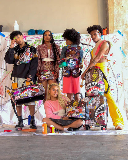 Sprayground SHARKS IN PARIS THE RIZZ CROSSOVER CLUTCH