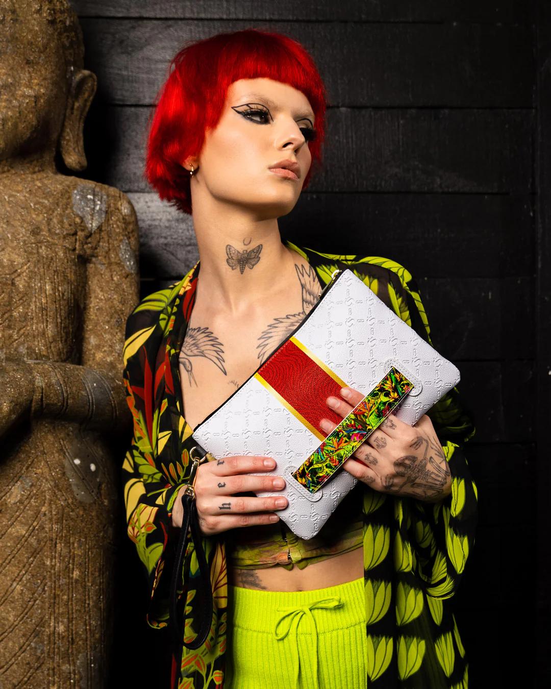 Sprayground FLAWLESS FLIGHT CROSS-OVER CLUTCH