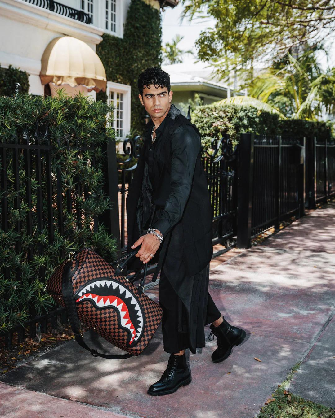 Sprayground SAWTOOTH SHARKS IN PARIS DUFFLE