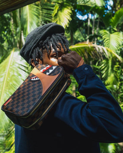 Sprayground HENNY AIR TO THE THRONE TOILETRY