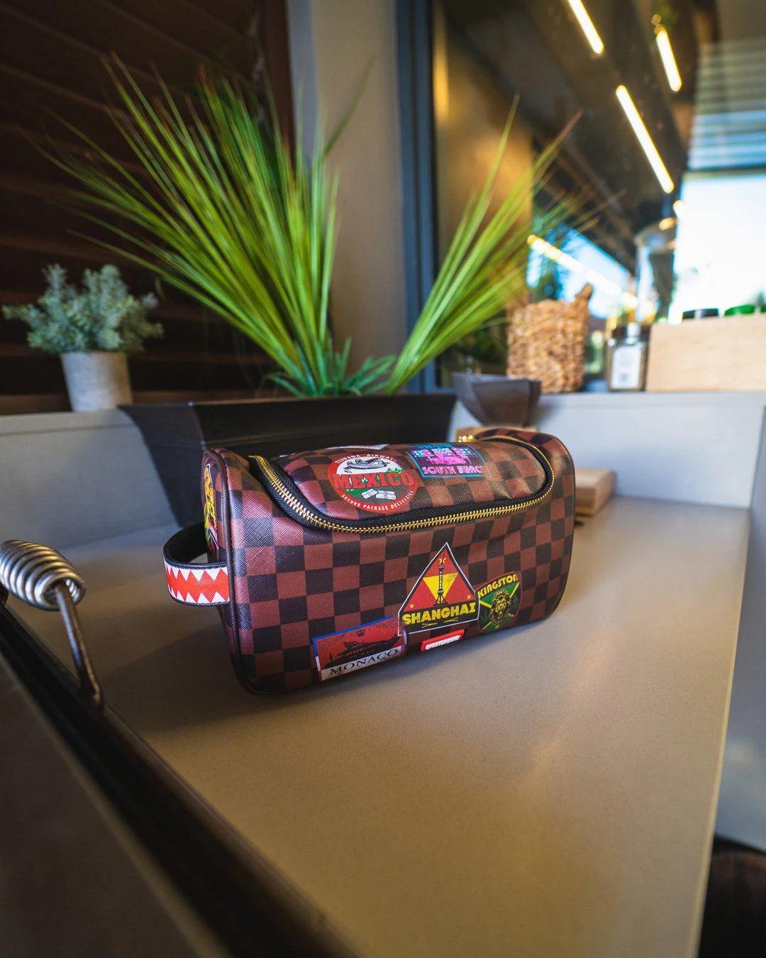 Sprayground GLOBAL MOGUL TOILETRY BAG