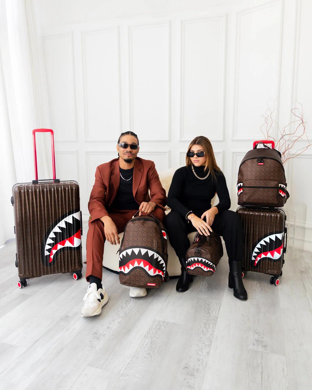 Sprayground FRENZY SHARKS SHARKNAUTICS HARDSHELL CARRY-ON LUGGAGE