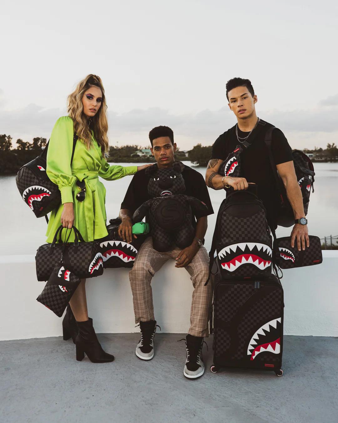 Sprayground HENNY AIIR TO THE THRONE CROSSOVER CLUTCH