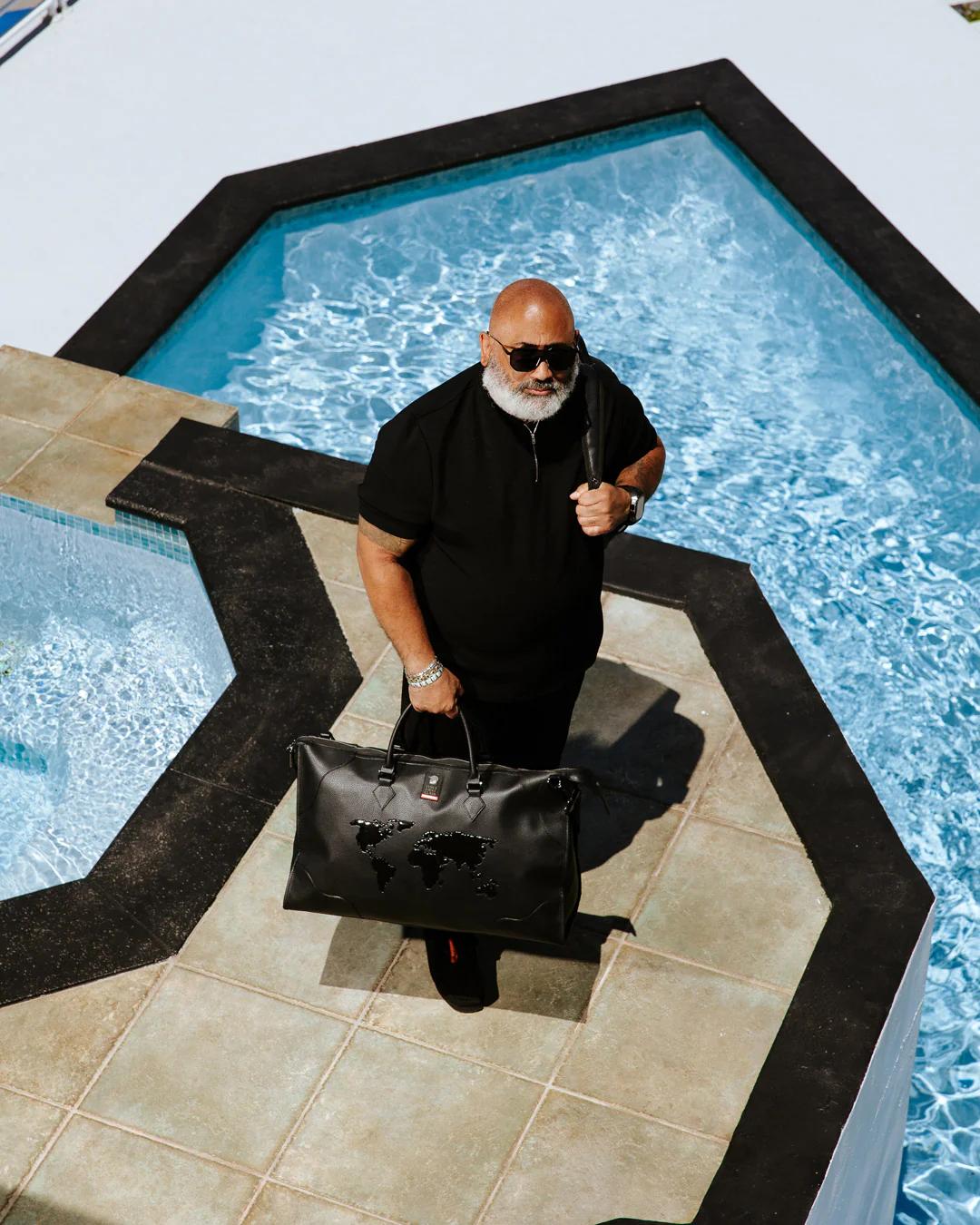 Sprayground JAMES FIRST CLASS GLOBAL TAKEOFF PYRAMID DUFFLE