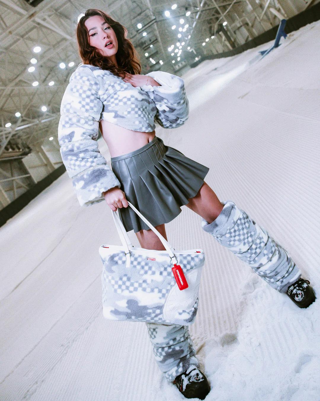 Sprayground 3AM PLUSH SWISS ALPS TOTE