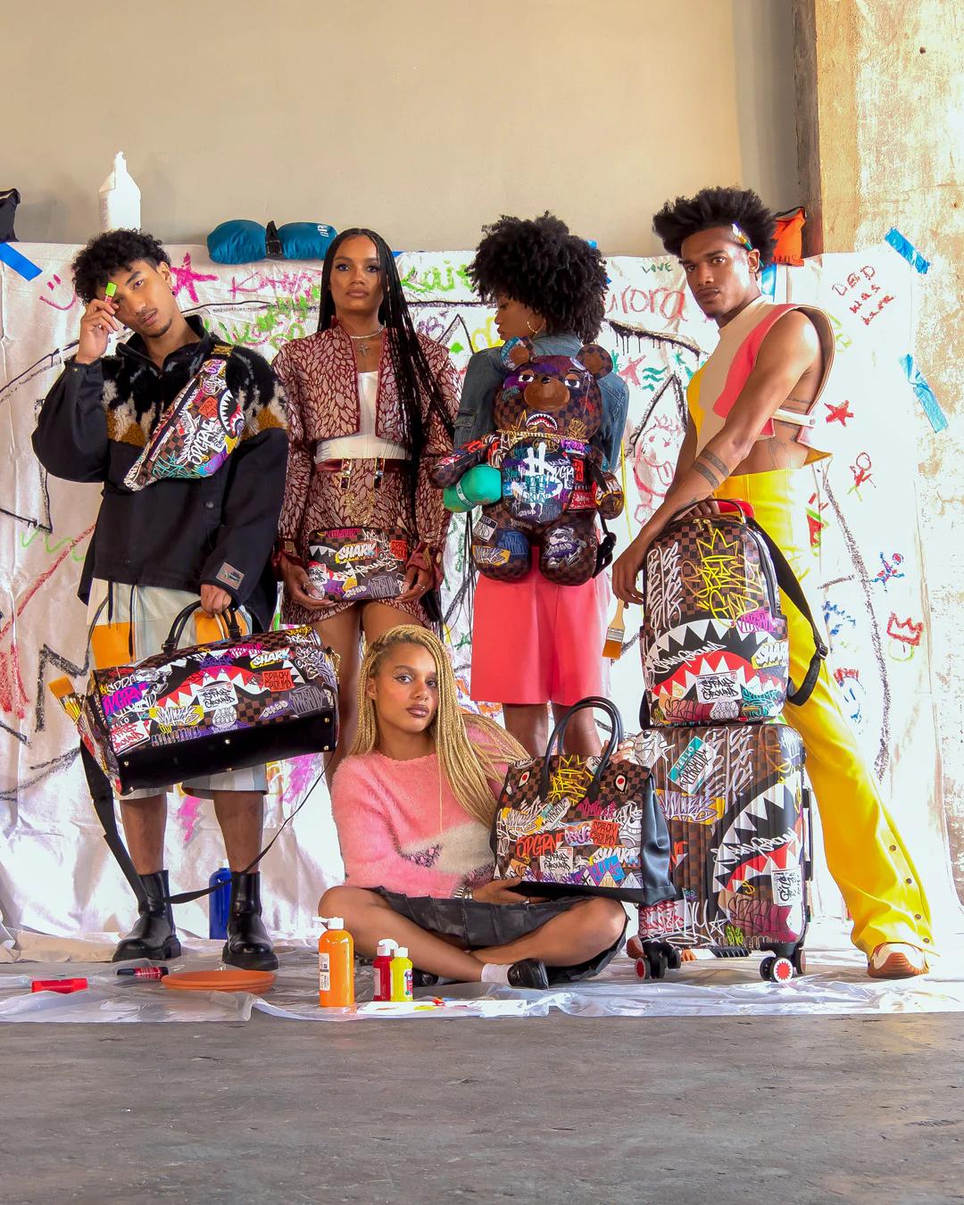 Sprayground SHARKS IN PARIS THE RIZZ SAVVY CROSSBODY