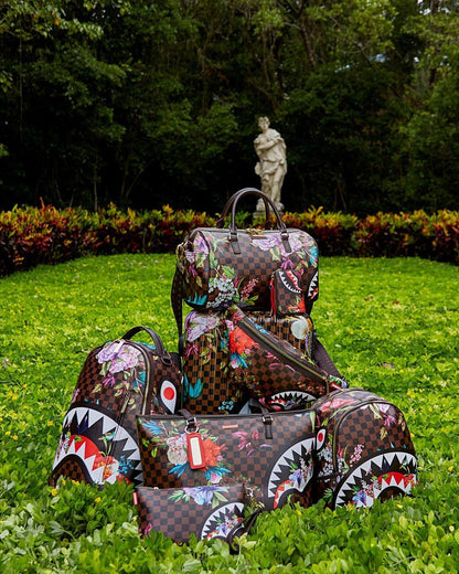 Sprayground GARDEN OF SHARKS CROSSOVER CLUTCH