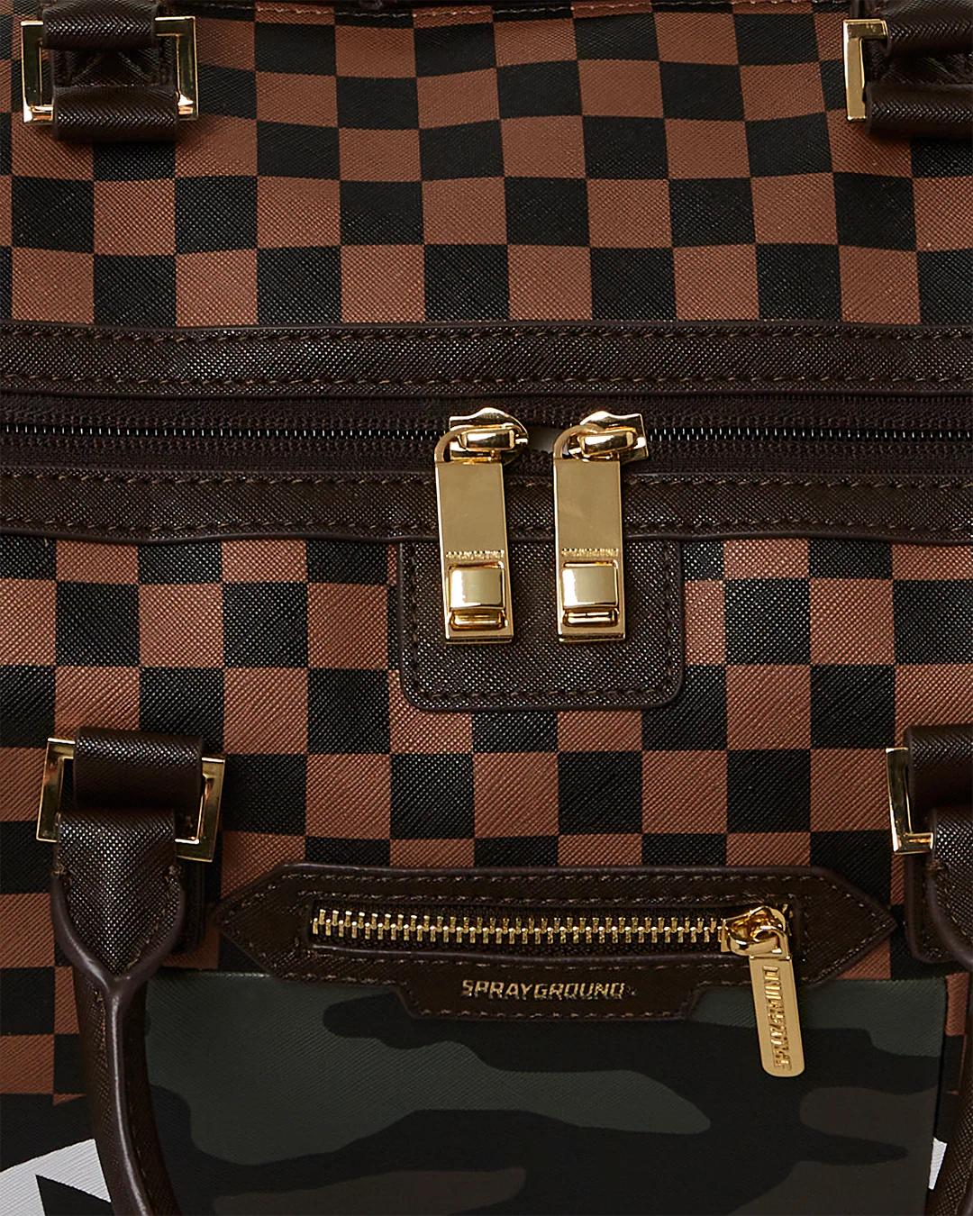 Sprayground EXTERIOR GOLD ZIP POCKET SHARKS IN PARIS DUFFLE
