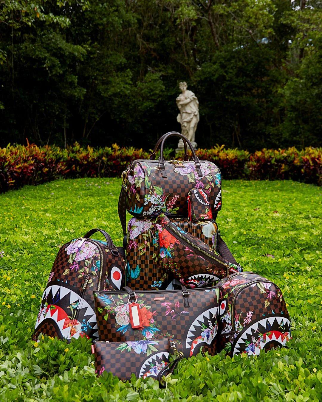 Sprayground GARDEN OF SHARKS TOTE