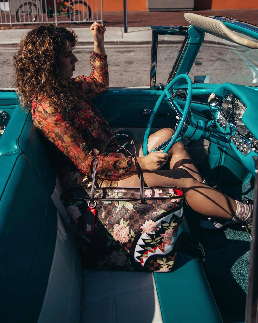 Sprayground SHARKFLOWER TOTE