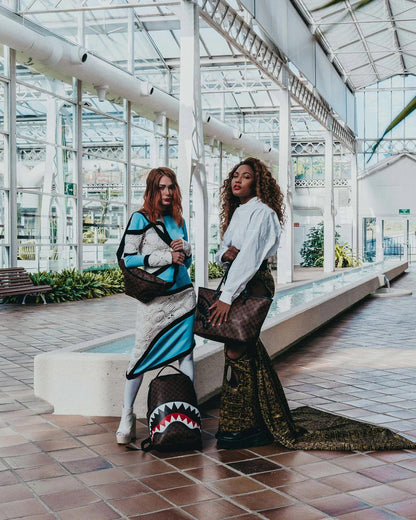 Sprayground SHARKS AND SKULLS SAVVY CROSSBODY