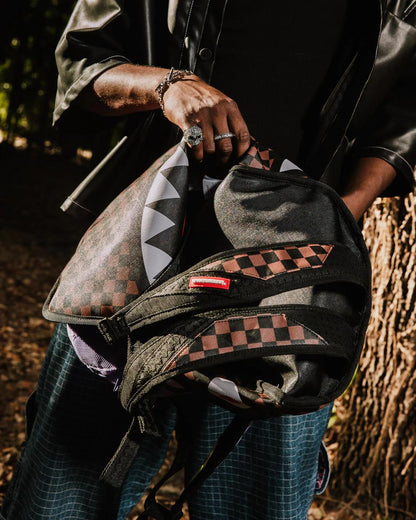 Sprayground NOOO WAY!!! A REVERSIBLE BACKPACK - PURPLE VELOUR TO OG SHARKS IN PARI