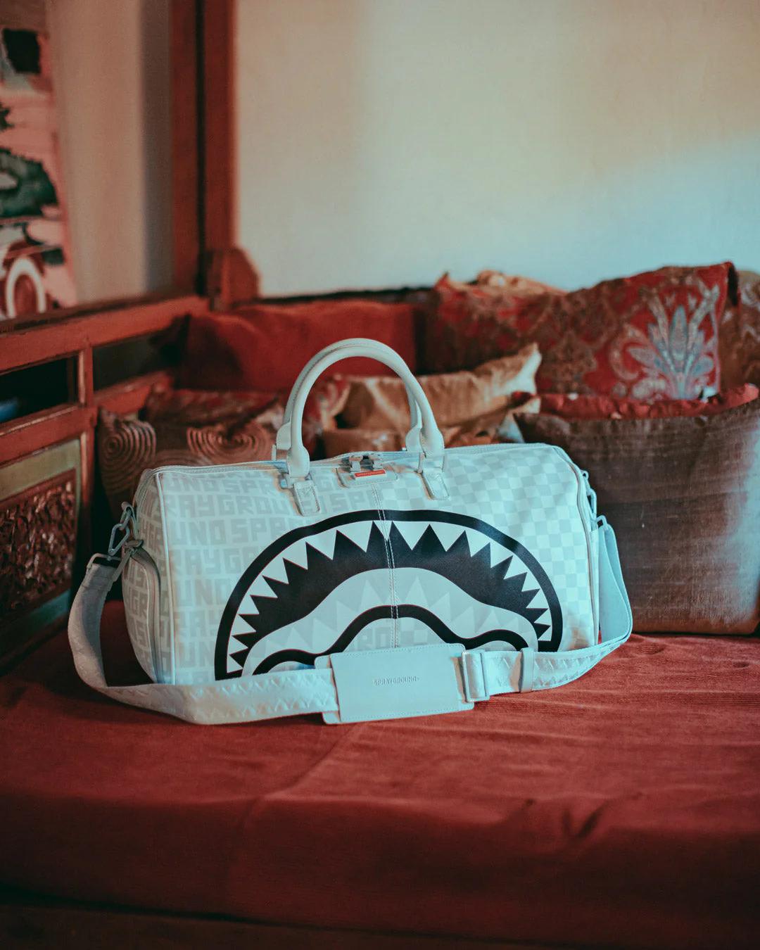 Sprayground SPLIT THE CHECK (PEARL) DUFFLE